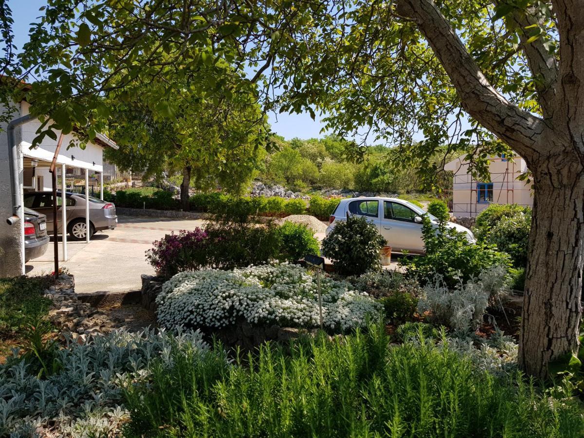 Skrbčići Apartment Melanie מראה חיצוני תמונה
